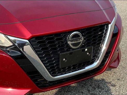 Used 2020 Nissan Altima 2.5 SV image 31