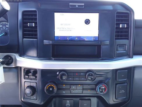 Used 2025 Ford F250 XLT AWD/4WD image 14