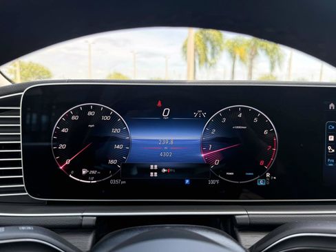 Certified 2026 Mercedes-Benz GLS 450 4MATIC image 33