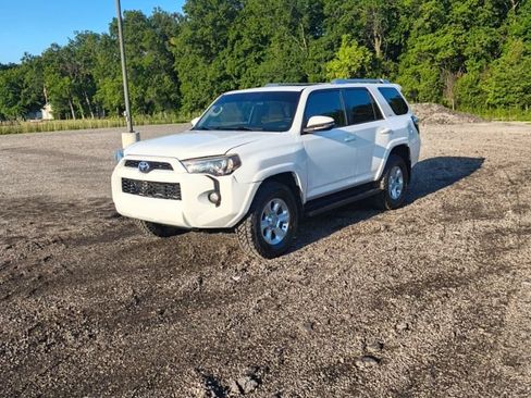 Used 2016 Toyota 4Runner SR5 Premium w/ Four Season Floor Mat Package AWD/4WD image 2