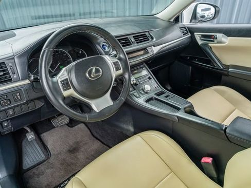 Used 2011 Lexus CT 200h Premium FWD image 23