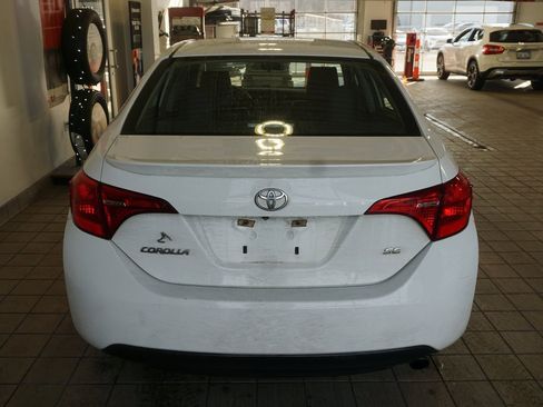 Used 2017 Toyota Corolla SE image 12