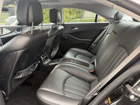 Used 2011 Mercedes-Benz CLS 550 image 26