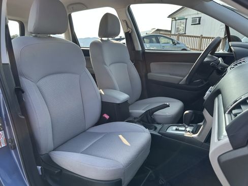 Used 2018 Subaru Forester 2.5i w/ Alloy Wheel Package AWD/4WD image 10
