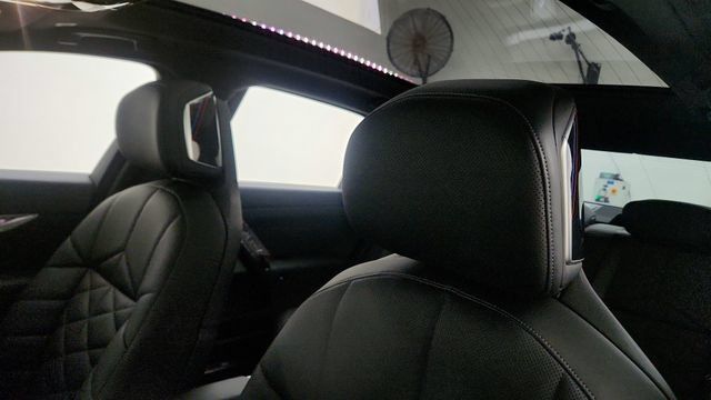 Used 2025 BMW 740i RWD image 48