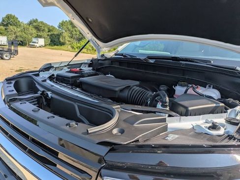 New 2026 Chevrolet Suburban LS w/ Max Trailering Package AWD/4WD image 40