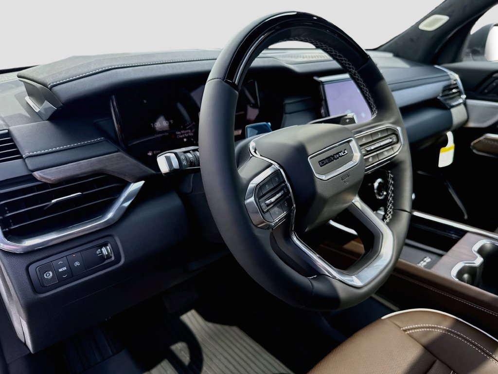 New 2027 GMC Acadia Denali Ultimate w/ LPO, Black Badging Package FWD image 9