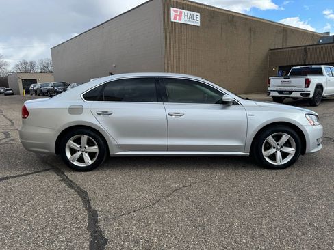 Used 2015 Volkswagen Passat 1.8T Limited Edition image 11