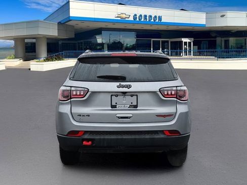 Used 2023 Jeep Compass Trailhawk image 4