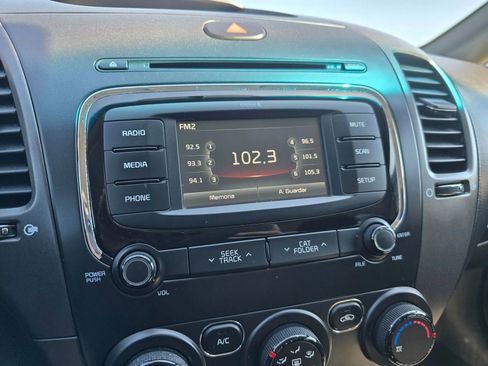 Used 2018 Kia Forte LX w/ LX Rear Camera Package image 20