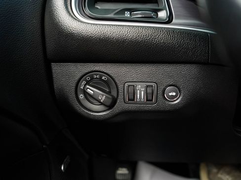 Used 2018 Dodge Challenger R/T Scat Pack RWD image 31