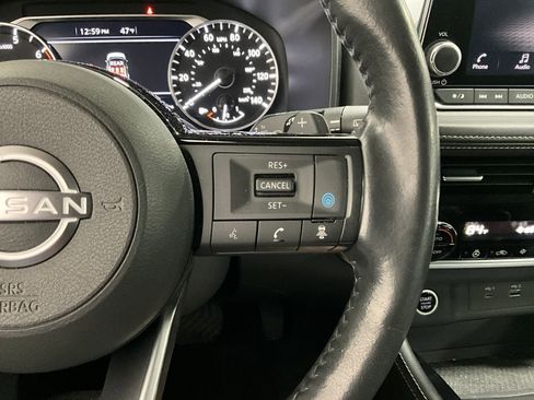 Used 2023 Nissan Rogue SL AWD/4WD image 19
