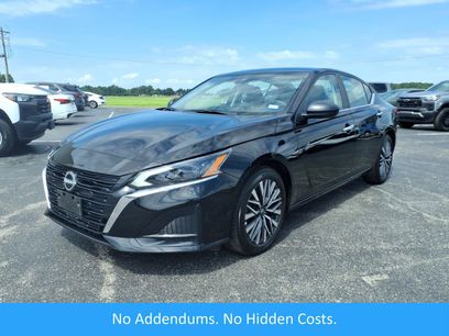 Used 2025 Nissan Altima 2.5 SV