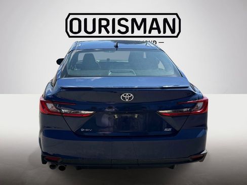 Used 2025 Toyota Camry SE w/ Convenience Package FWD image 5