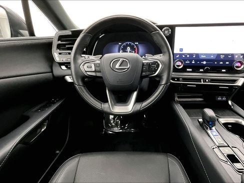 Used 2025 Lexus RX 350 Premium w/ Convenience Package FWD image 4