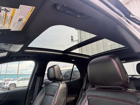 Used 2023 Chevrolet Equinox RS w/ RS Leather Package AWD/4WD image 9