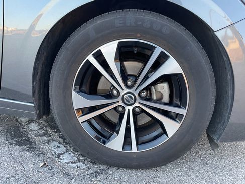 Used 2023 Nissan Sentra SV image 9