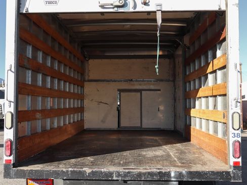 Used 2016 Ford E-350 and Econoline 350 Super Duty image 9