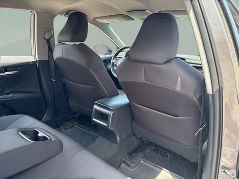 Used 2018 Toyota Camry LE FWD image 22