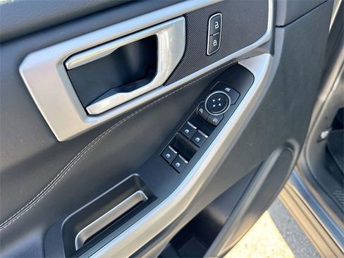 Certified 2023 Ford Explorer XLT w/ Equipment Group 202A image 19