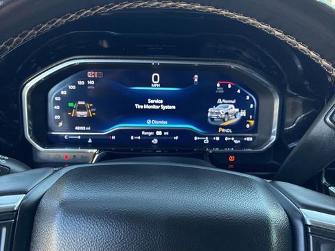 Used 2024 Chevrolet Silverado 2500 LT w/ Convenience Package image 10