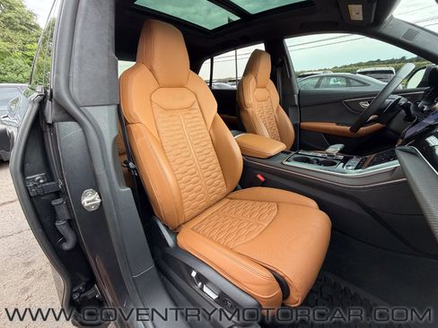 Used 2024 Audi RS Q8 AWD/4WD image 46