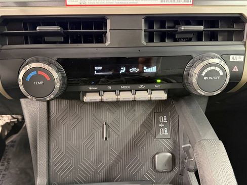 Used 2026 Toyota Tacoma SR5 AWD/4WD image 34
