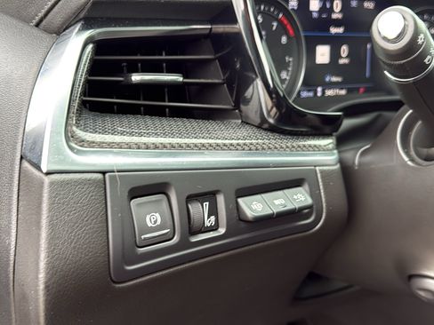 Certified 2024 Cadillac XT5 Sportv w/ Technology Package image 13