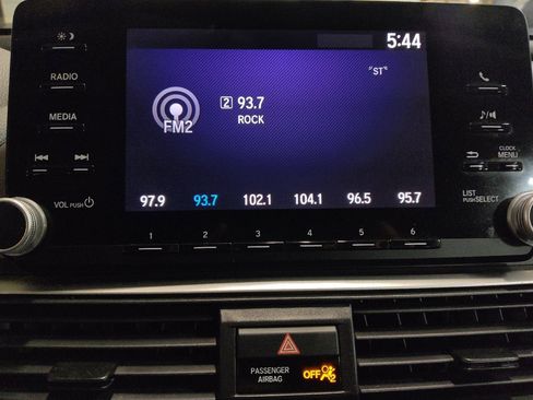 Used 2018 Honda Accord LX image 25