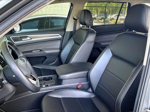 Used 2021 Volkswagen Atlas SE FWD image 8