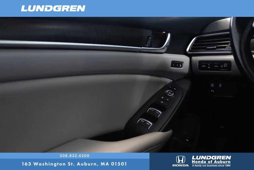 Used 2020 Honda Accord Touring image 31