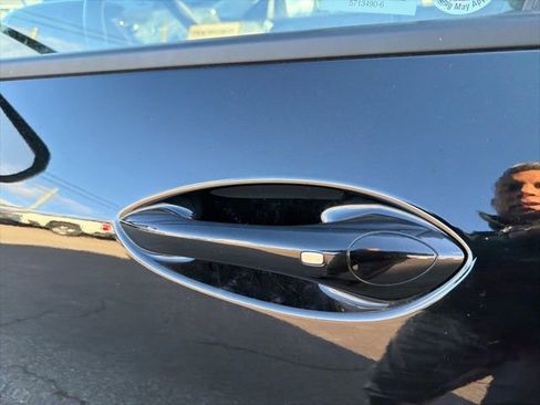 Used 2025 Chevrolet Trax LT w/ LT Convenience Package image 24