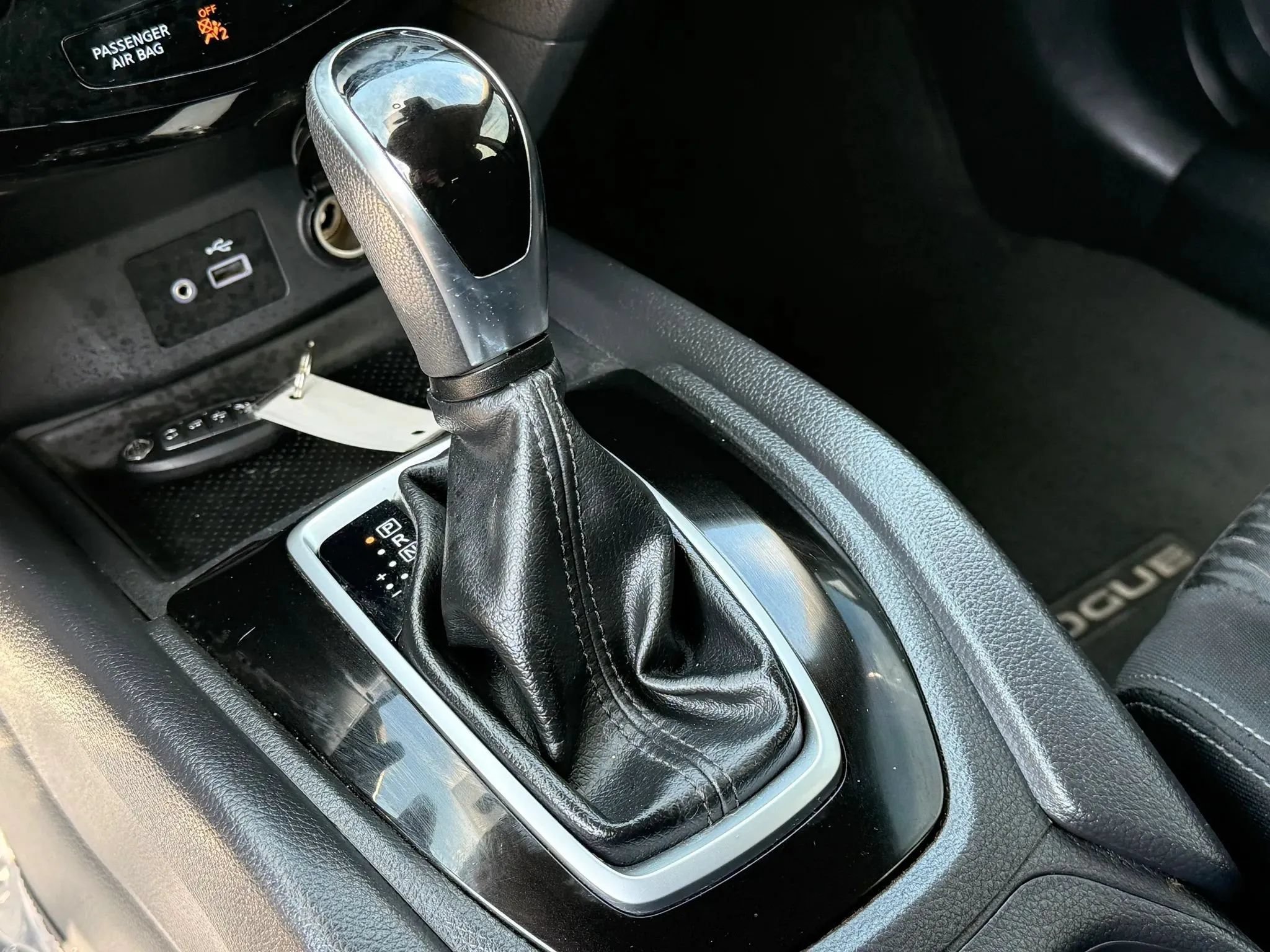 Used 2019 Nissan Rogue SV FWD image 27