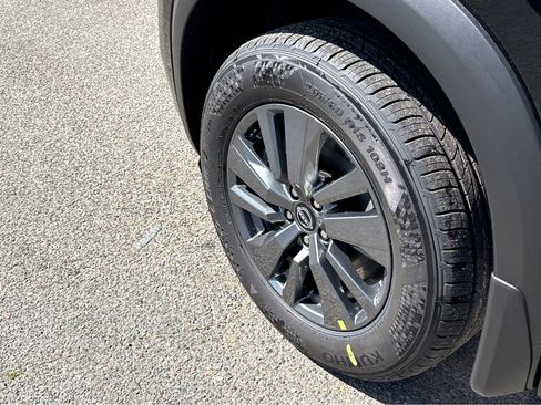 New 2026 Nissan Pathfinder SV image 21