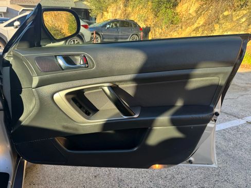 Used 2007 Subaru Outback 2.5i image 21