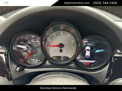 Used 2020 Porsche Macan S w/ Premium Package Plus image 27