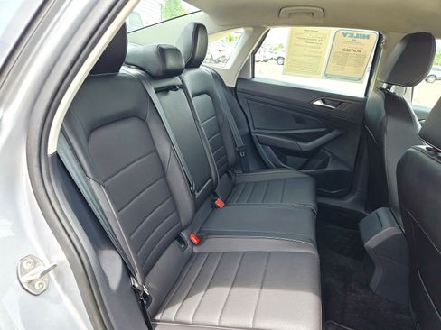 Used 2023 Volkswagen Jetta SE FWD image 26