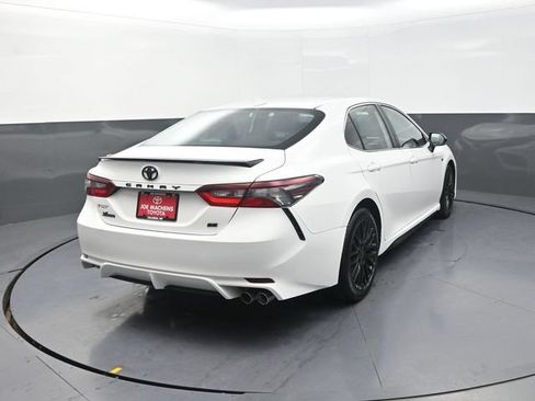 Used 2024 Toyota Camry SE FWD image 8