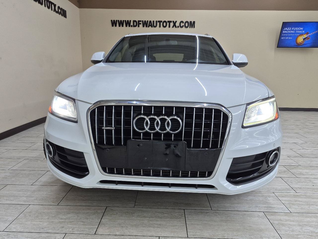 Used 2014 Audi Q5 2.0T Premium Plus w/ Premium Plus Package AWD/4WD image 2