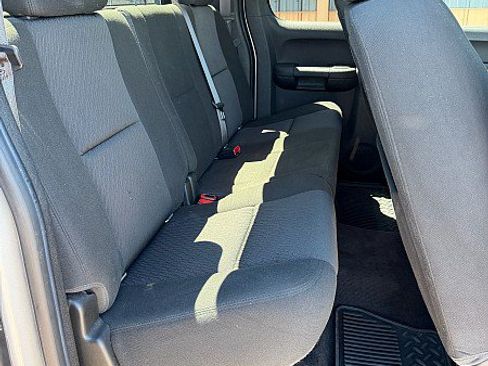 Used 2013 Chevrolet Silverado 2500 LT w/ Interior Plus Package AWD/4WD image 10