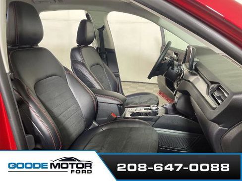 Certified 2022 Ford Escape SEL w/ SEL Stealth AWD Package image 11