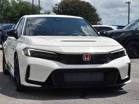 Used 2025 Honda Civic Type R image 2