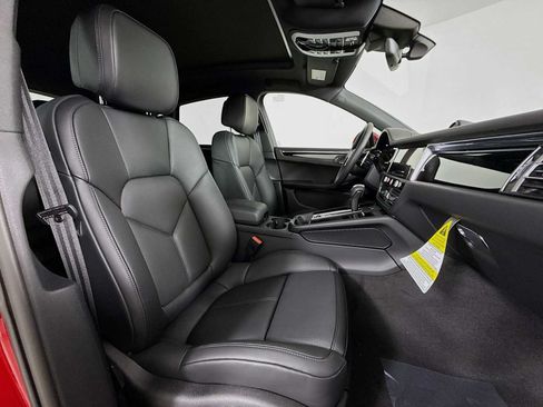 New 2026 Porsche Macan AWD/4WD image 30