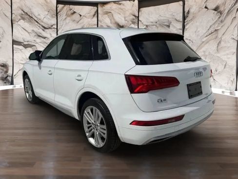 Used 2018 Audi Q5 2.0T Premium Plus w/ Premium Plus Package AWD/4WD image 3