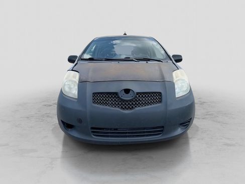Used 2007 Toyota Yaris 2-Door Hatchback FWD image 5
