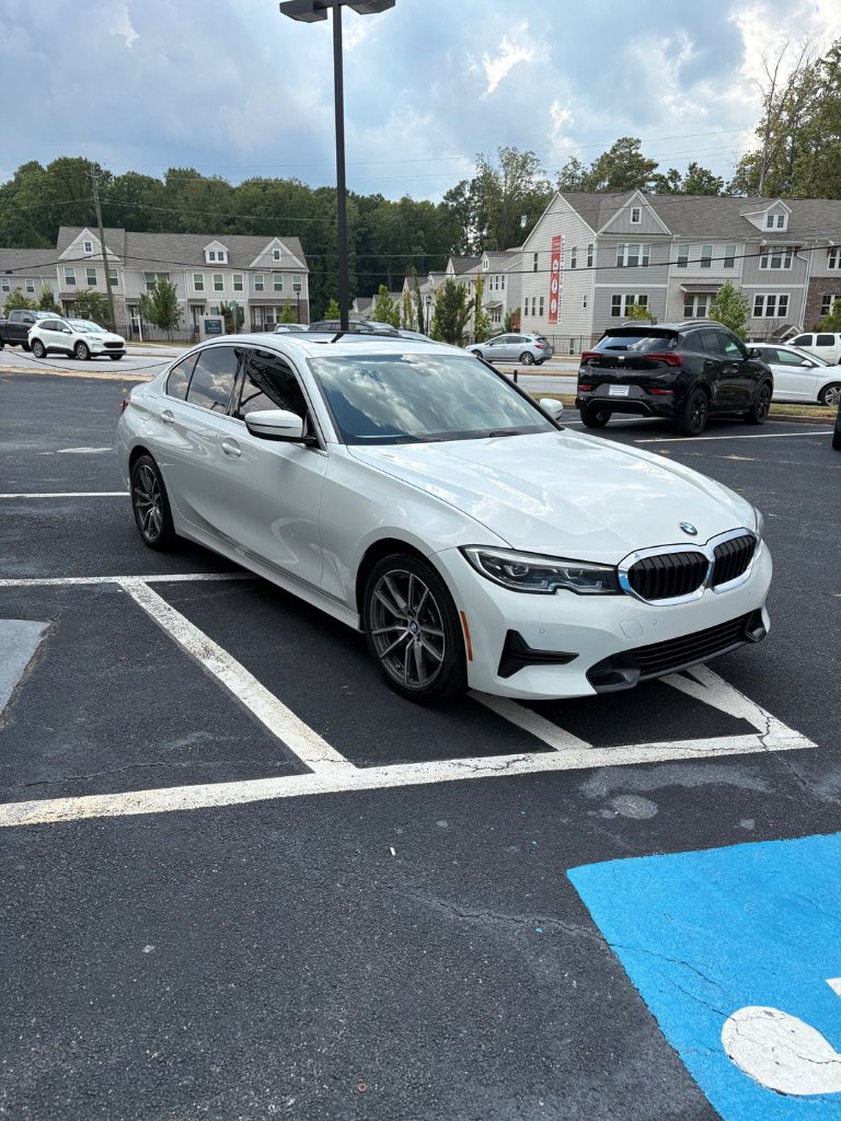 Used 2021 BMW 330i Sedan w/ Driving Assistance Package RWD image 3