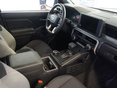 Used 2024 Toyota Tacoma TRD Off-Road AWD/4WD image 19