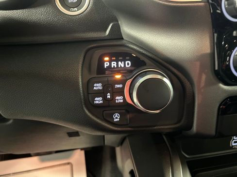 New 2026 RAM 1500 4x4 Crew Cab image 18