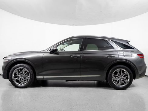 Used 2025 Genesis GV70 2.5T AWD/4WD image 13