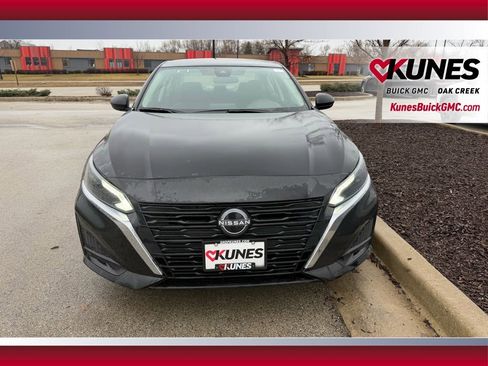 Used 2025 Nissan Altima 2.5 SV image 4